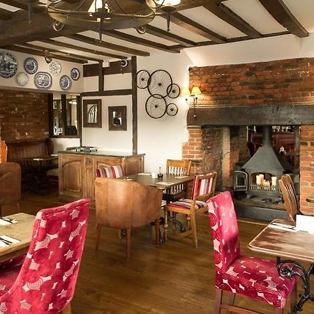The White Horse Inn Eye  ภายนอก รูปภาพ
