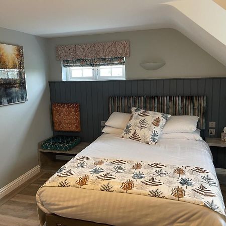 The White Horse Inn Eye  ภายนอก รูปภาพ
