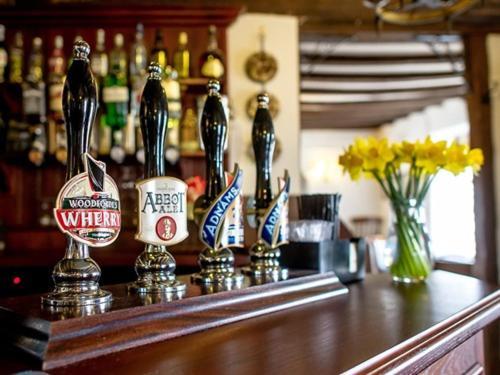 The White Horse Inn Eye  ภายนอก รูปภาพ