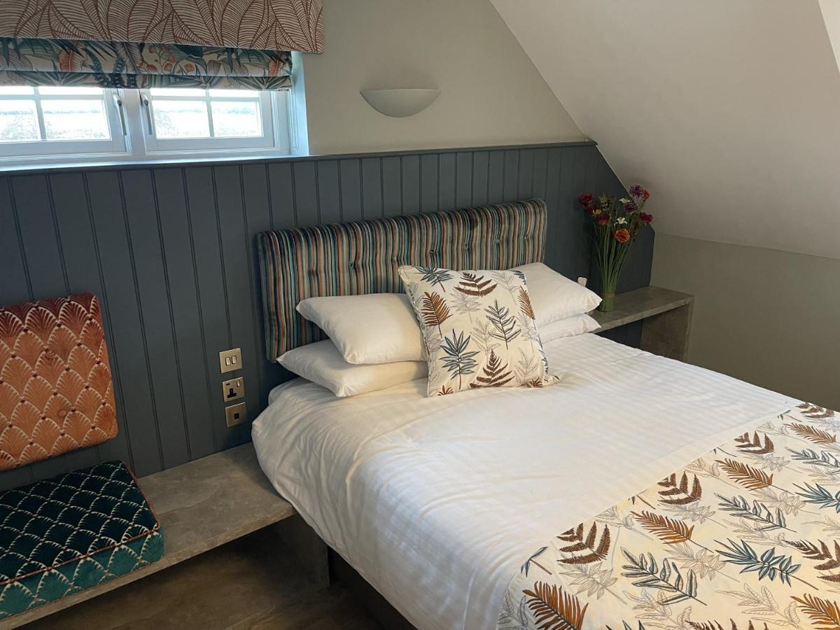 The White Horse Inn Eye  ภายนอก รูปภาพ