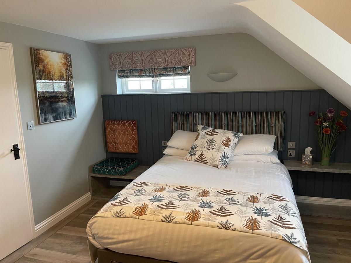 The White Horse Inn Eye  ภายนอก รูปภาพ